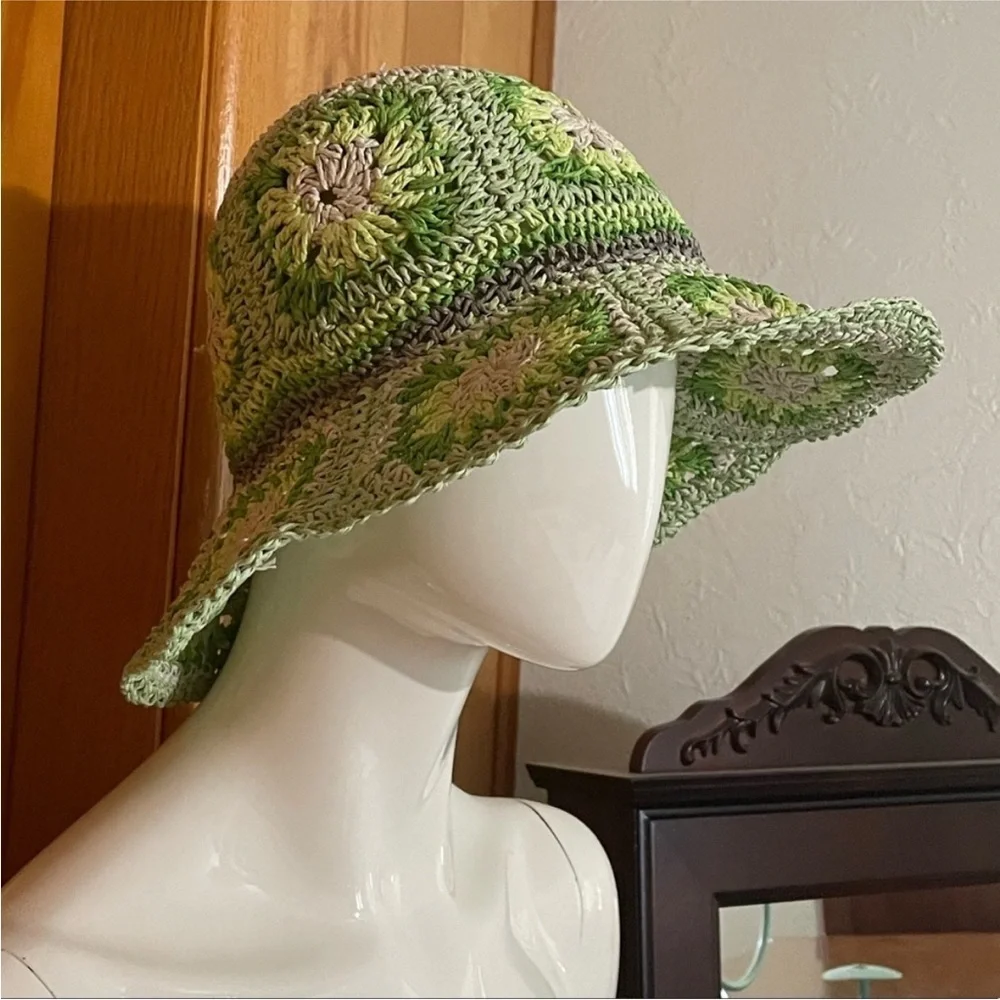 Steve Madden Crochet‎ Floral Paper Straw Granny Square Bucket Hat Lime Green